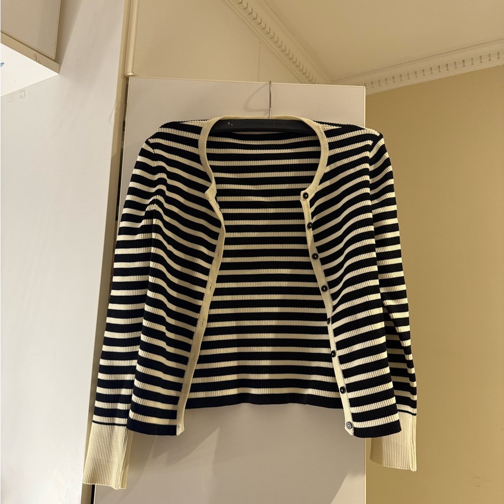 Zara Black and Cream Striped Sweater